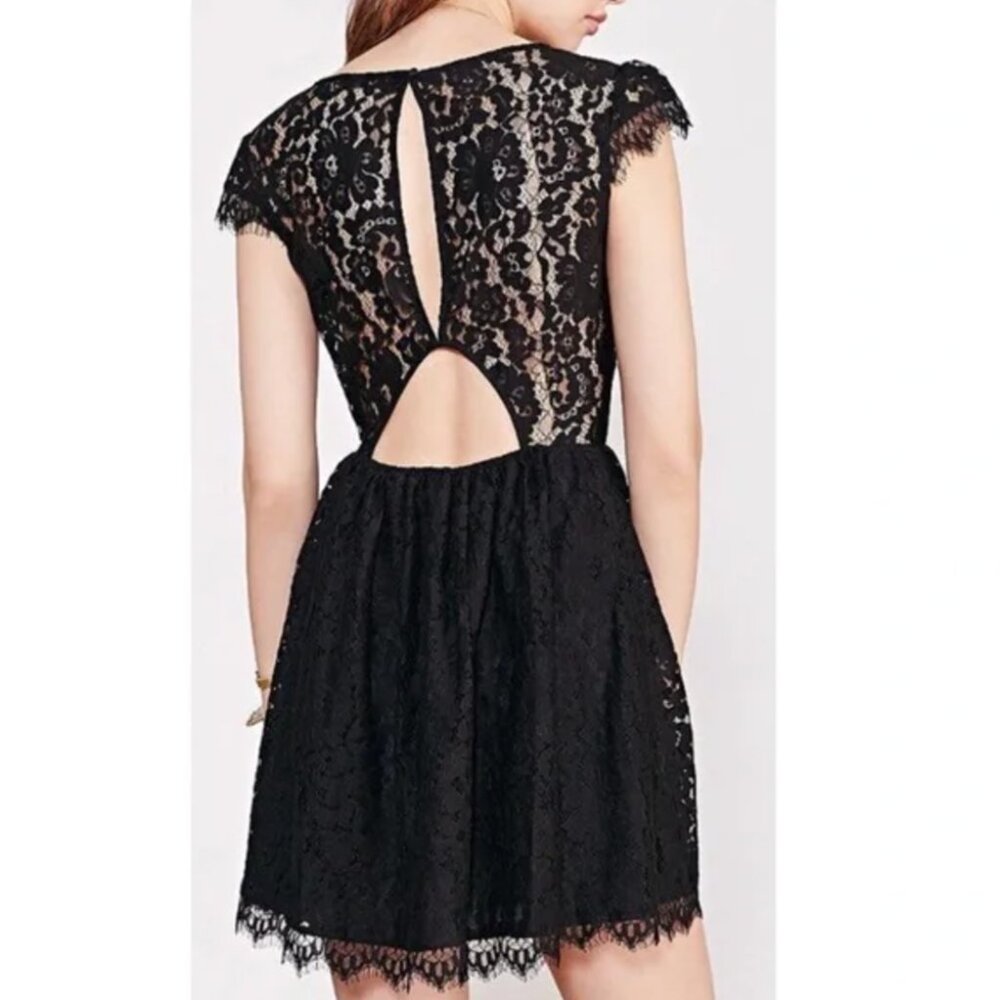 Urban Outfitters Kimchi Blue Open Back Lace Mini Dress - Size XS
